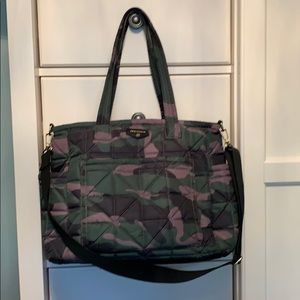 ✨TWELVElittle Carry Love Tote Camo✨